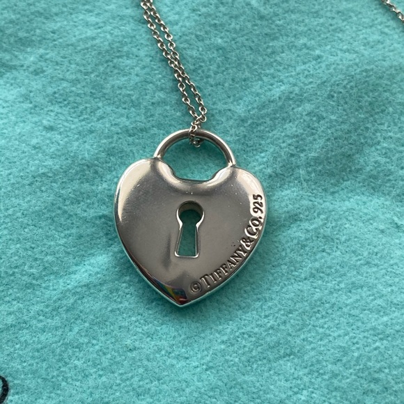 Tiffany & co key lock necklace - Picture 7 of 8